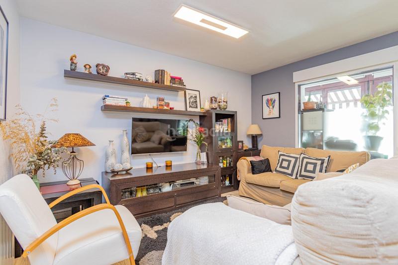 Foto b68d8459-6d79-461b-a1e9-685683f0b985. Flat with heating pool in Soto del Real