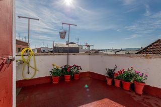 Chalet in Guadalix de la Sierra. Oportunidad  chalet adosado con terraza  venta prioritaria en gu