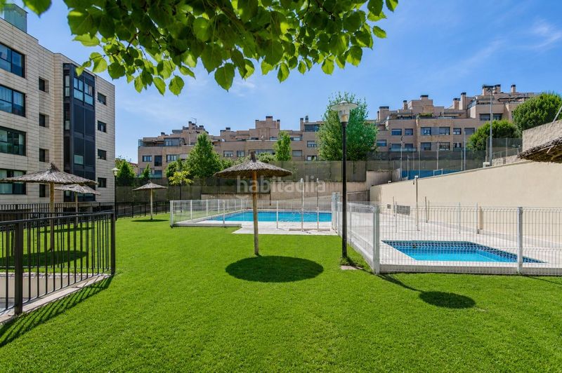 Foto 1b6e531f-bbe8-45bf-966b-7844c441547c. Pis amb calefacció aparcament piscina a Montecarmelo Madrid
