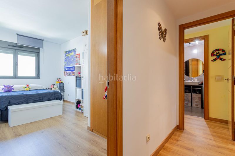 Foto fad84c42-9f44-41d3-8530-90d0290bbbcf. Pis amb calefacció aparcament piscina a Montecarmelo Madrid