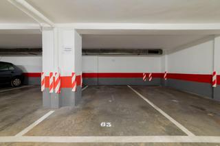 Aparcament cotxe a Calle antonio lopez aguado 16