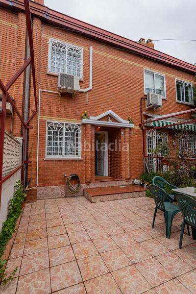 Foto abd9fb0d-46c2-4334-bd40-04b9b3745491. Casa adosada en Mejorada del Campo