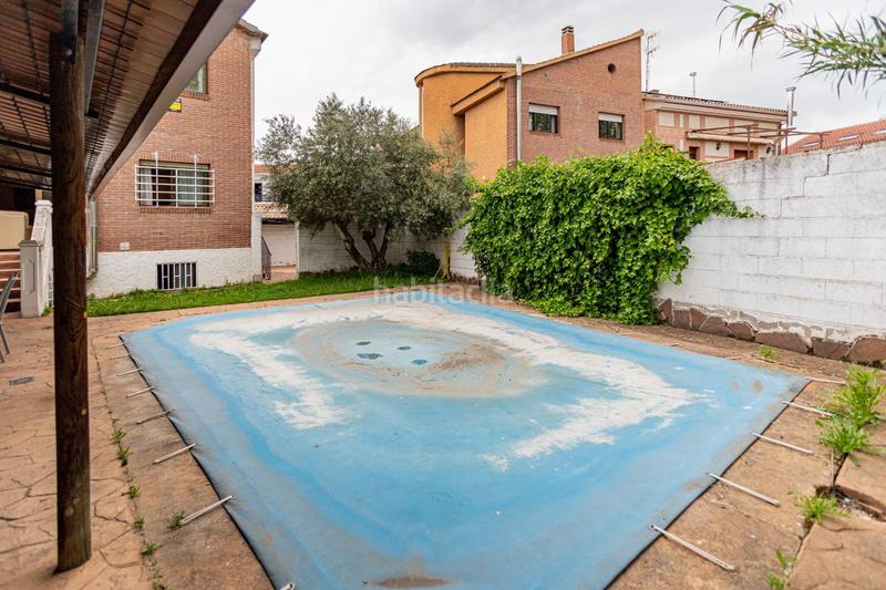 Foto b836787a-17b8-43ad-86b3-18046bd45cb6. Casa pareada en Cobeña