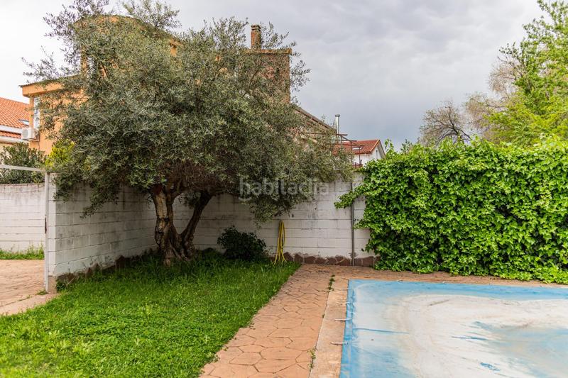 Foto c06f4242-e845-4eeb-a846-50173eecaaa7. Casa pareada en Cobeña