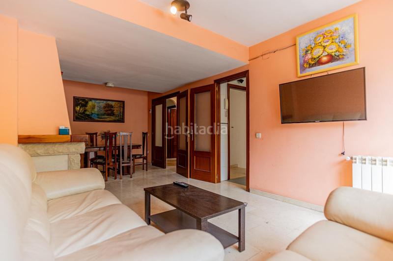 Foto e365470e-8a4d-4499-b557-1b55d32744b4. Casa pareada en Cobeña