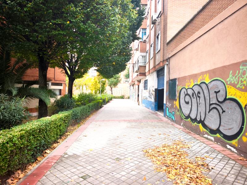 Foto ab71ad76-2d0c-4938-aae7-8f7afec1c49c. Alquiler local comercial se alquilan locales desde 55m2,70m2,120m2 y 230m2 en Fuenlabrada