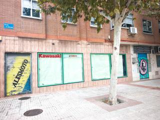 Lloguer Local Comercial  Calle de segovia. Se alquilan locales desde 55m2,70m2,120m2  y 230m2