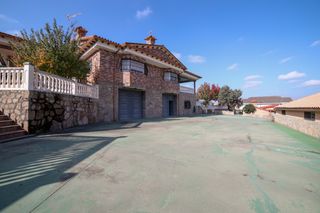Xalet a La Cárcaba-El Encinar-Montemolinos. Impresionante chalet independiente monte batres