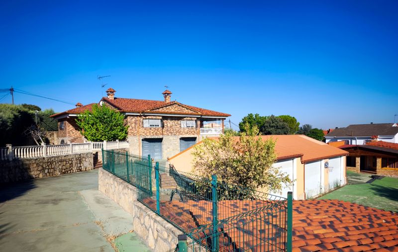 Foto a5926185-d00c-4010-8afc-2512ce51f3d1. Xalet amb xemeneia calefacció aparcament piscina a Arroyomolinos