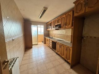 Etagenwohnung  Avenida de francisco javier sauquillo. Amplia vivienda de 3 dormitorios con plaza de garaje incluida en