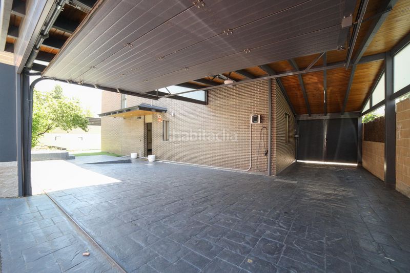 Foto 3dd988cc-2a83-4bb1-989c-b7f2e7e7ce1c. Xalet amb calefacció aparcament piscina a Zona Europa Arroyomolinos