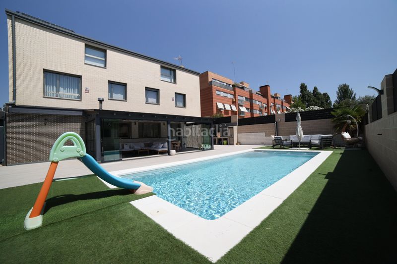 Foto cd5b3671-2c16-4e98-866f-c33c0545cb13. Xalet amb calefacció aparcament piscina a Zona Europa Arroyomolinos