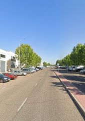 Industrial building in Las Castañeras - Bulevar