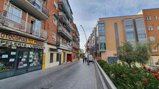 Local Comercial en Calle del Clavel