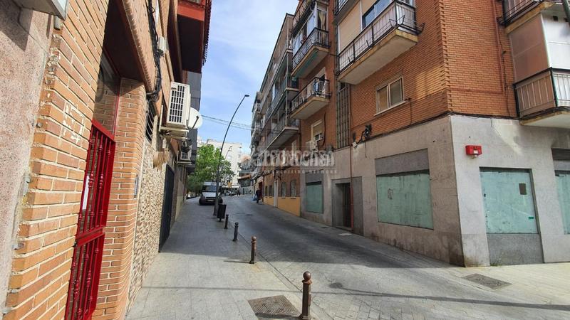 Foto f8b79b8d-e39b-416c-8e31-dae75e8d8b5b. Local comercial  en venta en Zona Renfe Alcorcón