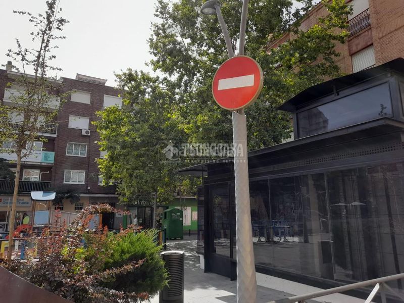 Foto edc0b5f2-b4d0-4ae9-9e2b-3214f4db87a3. Aparcament cotxe a Zona Renfe Alcorcón