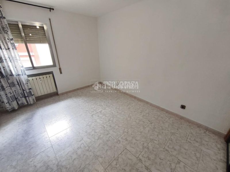Foto 956a1fec-8ccb-457d-a3f6-8f644c77f417. Piso  en venta en Casco Antiguo Alcorcón