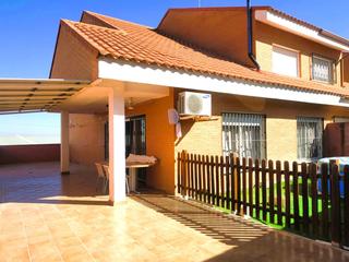Xalet  Madrid. Chalet en venta en esquivias, 4 dormitorios.