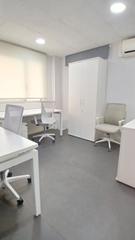 Rent Office space  Simón hernandez. Oficina en alquiler en centro, 13 dormitorios.