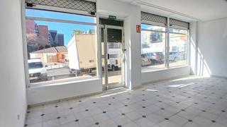 Location Local commercial  Santoña. Local com. en alquiler en la serna.