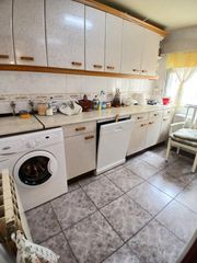 Maison jumelée à Los Cármenes. Casa adosada en venta en latina  cármenes, 3 dormitorios.