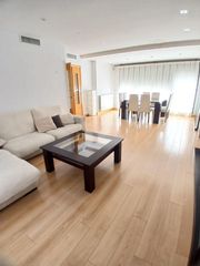 Xalet  Orion. Chalet en venta en parla, 4 dormitorios.