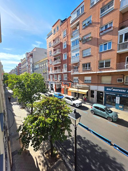 Foto f669f4a2-6716-4ff0-940d-a9bf2c65f306. Pis amb calefacció a Arapiles Madrid