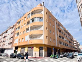 Aparcament cotxe a Calle san pascual 178