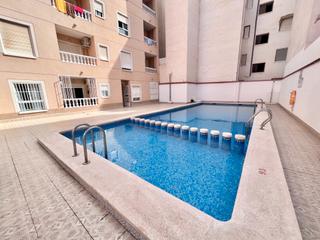 Pis en Calle la loma 78. ***a 5 minutos de la playa con piscina comunitaria y amplio pati