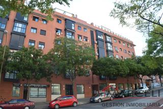 Piso  Paseo de los melanclicos. ** venta en rentabilidad ** alquilada hasta verano de 2027 ***