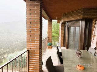 Xalet  N/a. Se vende chalet independiente en nuevo mesones 19185 el casar gu