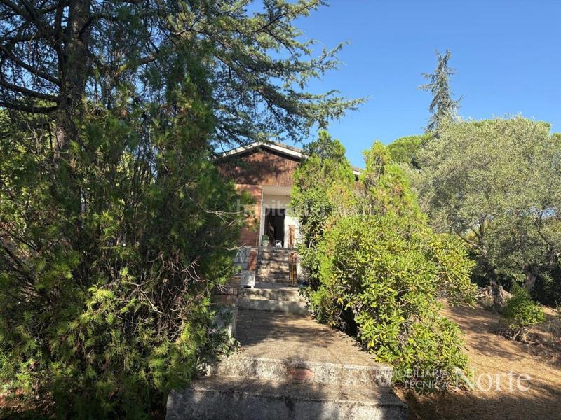 Foto a40c2926-e147-427e-9802-a21fbefd897a. Maison dans Ribatejada