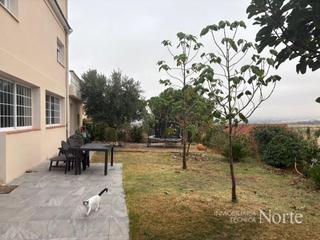 Lloguer Apartament  N/a. En alquiler apartamento en algete