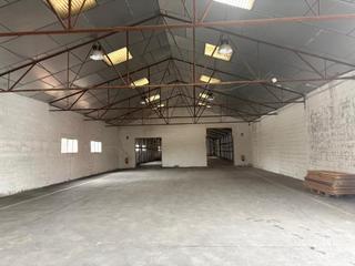 Location Bâtiment à usage industriel  Camino salomon de ds. Alquiler de dos naves diafanas en fuente el saz de jarama