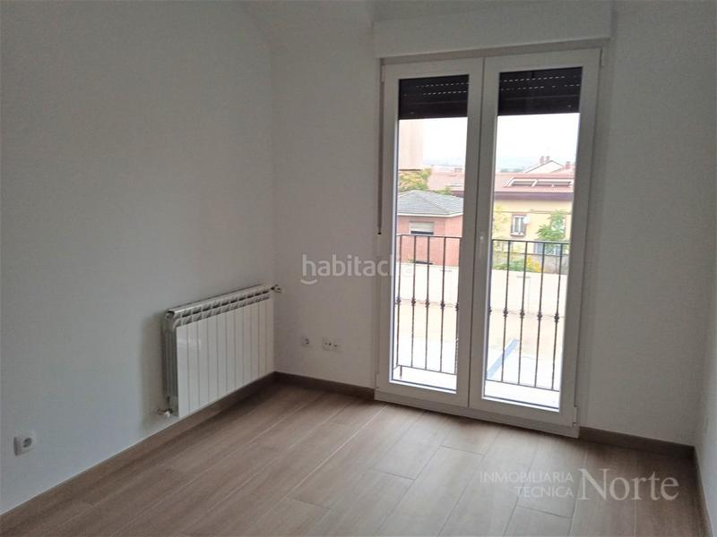 Foto bc08be61-d25e-42aa-8e3b-b67974e64b3d. Location appartement avec parking dans Ajalvir