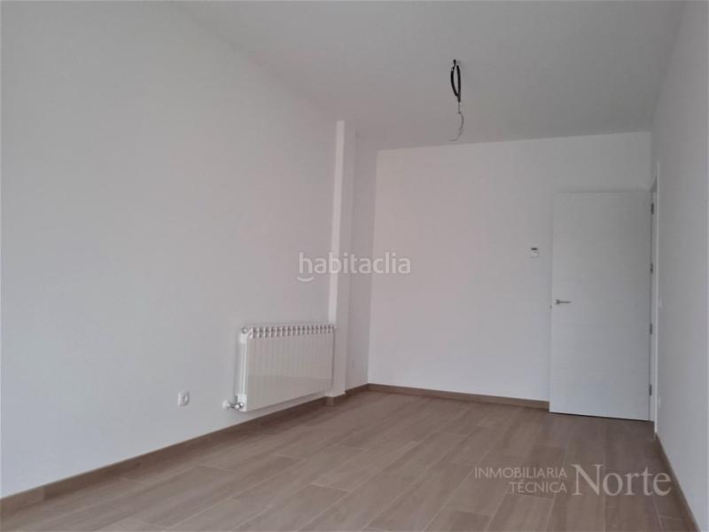 Foto cef26549-2762-4633-981f-0638270d7fd5. Location appartement avec parking dans Ajalvir