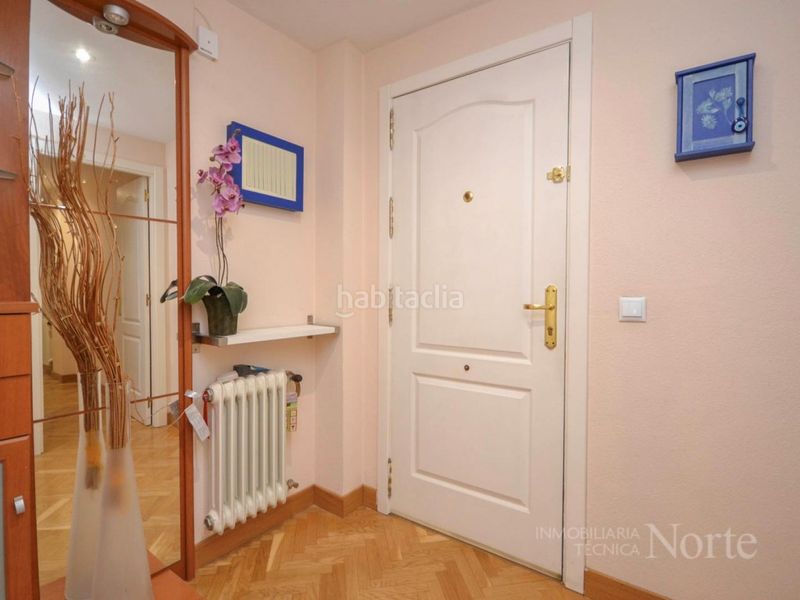 Foto f047e96a-fbc4-4e24-af65-311501946a25. Pis amb aparcament a Ajalvir
