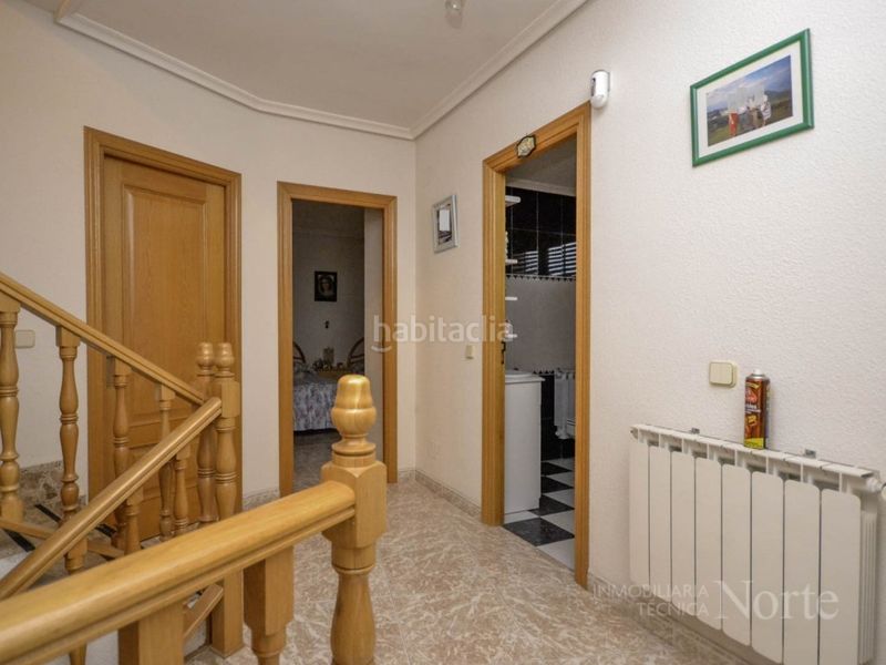 Foto 2b280312-9ed0-425f-aace-d6a1864f2b2e. Casa amb aparcament a Algete centro Algete