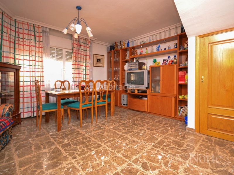 Foto 3369f728-4583-45a4-b00f-2dc3400ee5d3. Casa amb aparcament a Algete centro Algete