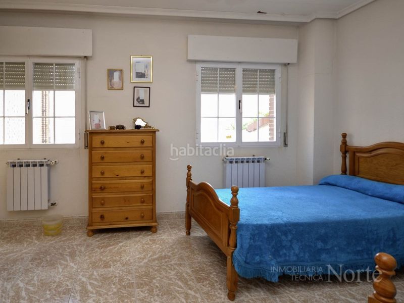 Foto 4c863970-2cdc-44d7-b965-5e139ad45dfd. Casa amb aparcament a Algete centro Algete