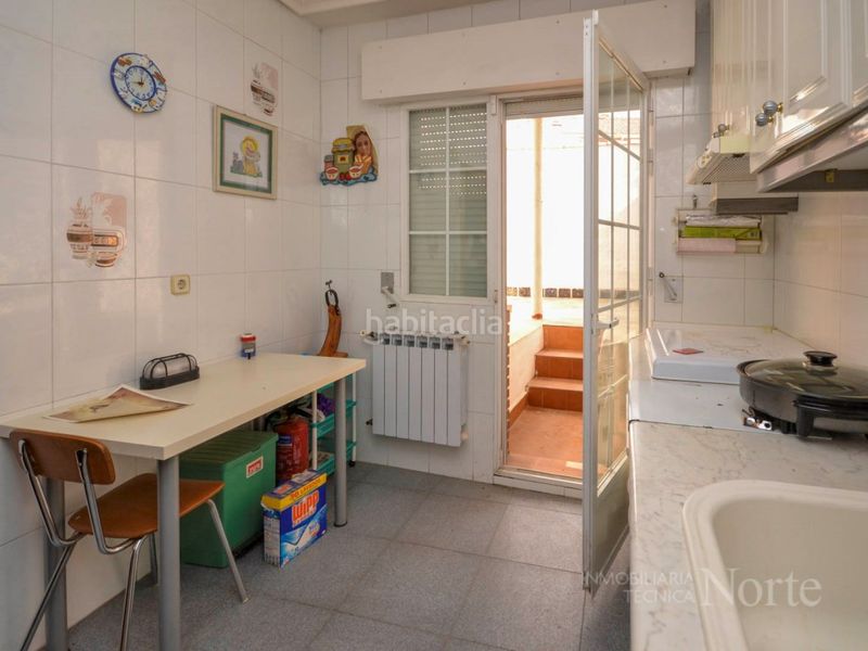 Foto 8575d40d-4efa-41a1-9436-7c222a160588. Casa amb aparcament a Algete centro Algete