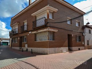 House  Calle arzobispo murua. Venta de casa en algete