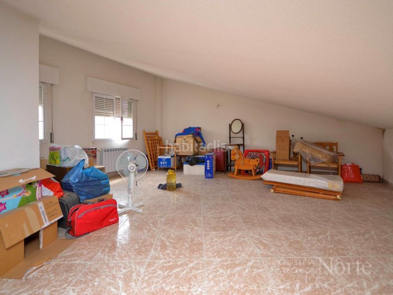 Foto 96dab3f8-6136-40e9-a47f-ba97c9bebe08. Casa amb aparcament a Algete centro Algete