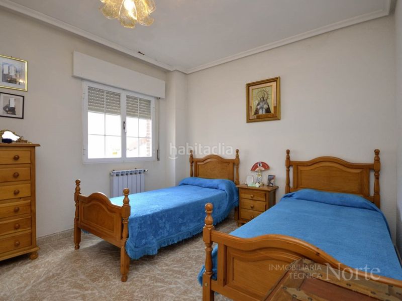 Foto 9a8ff8a7-c72f-48d1-be89-cc9e4e3a6f0c. Casa amb aparcament a Algete centro Algete