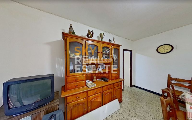 Foto afbbb14d-8238-42e7-ad80-3a5403e07b52. Pis a Torrelles de Llobregat