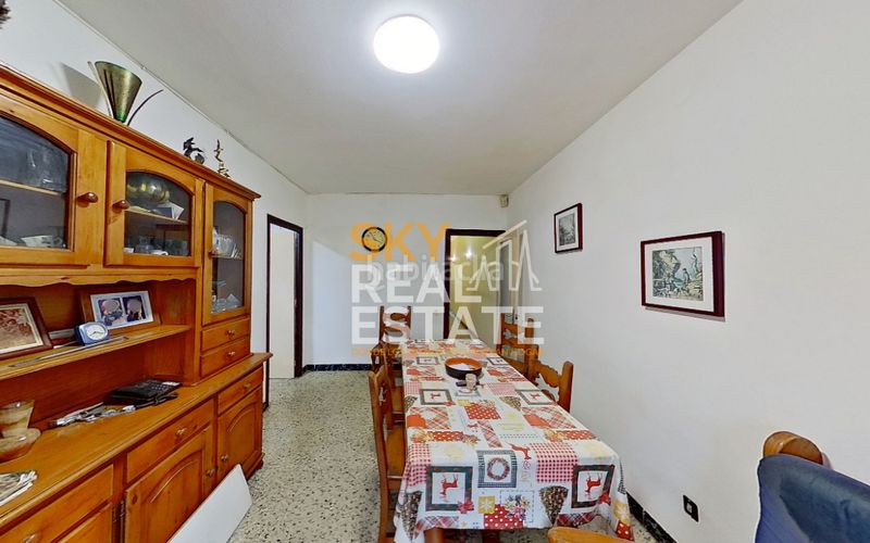 Foto e7a3a3ca-0ef1-4a49-ba94-fa8ae08aa5f7. Pis a Torrelles de Llobregat