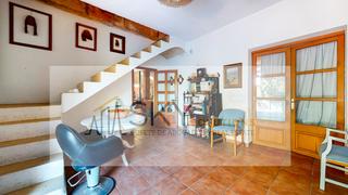 Chalet à Petra. Finca rústica mallorquina en entorno natural con cédula de habit