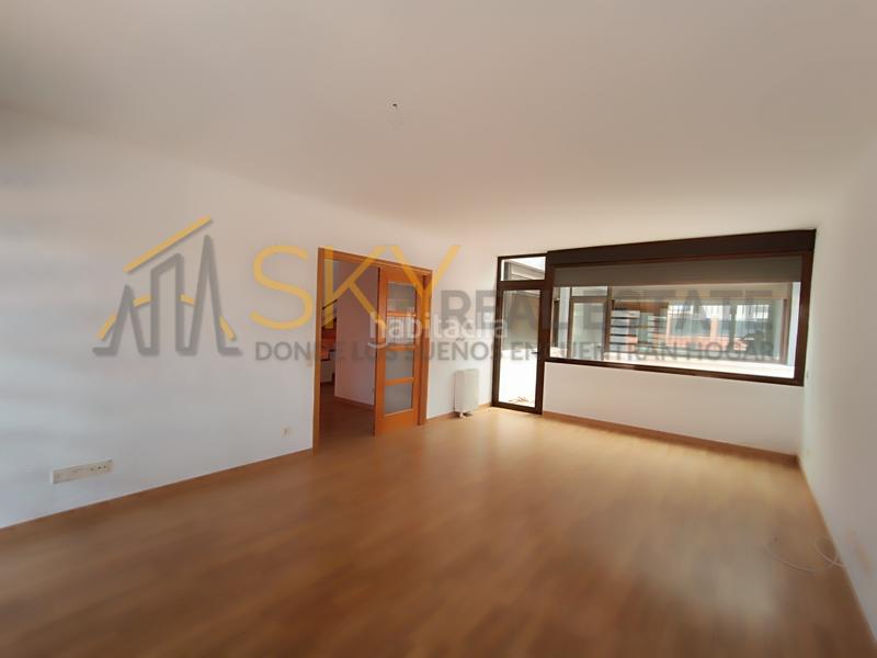 Foto 0fc27ead-4363-448e-887e-a8e6e7e50095. Piso vivienda unifamiliar _con piscina en Torres de la Alameda