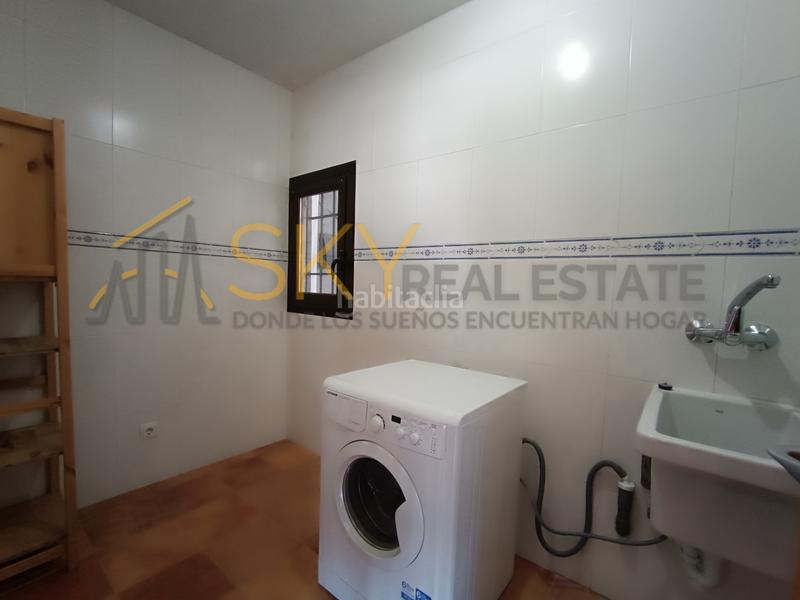 Foto 2878f2d6-d723-434d-8244-4f9245bd9d17. Piso vivienda unifamiliar _con piscina en Torres de la Alameda