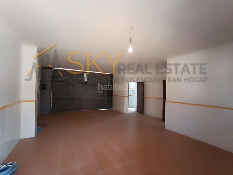 Foto 3011c7d1-281e-4bc9-8685-ecfd552e9225. Piso vivienda unifamiliar _con piscina en Torres de la Alameda